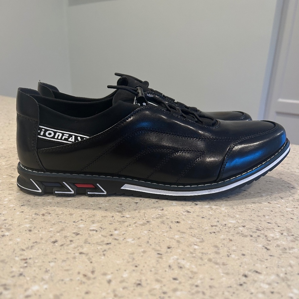 BREEZE Sport Slip-on Sneaker / Shoe